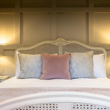 The Retreat At Dukes Townhouse